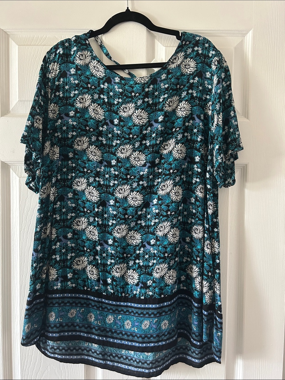 Old Navy Teal and White Floral Short-Sleeve Tunic